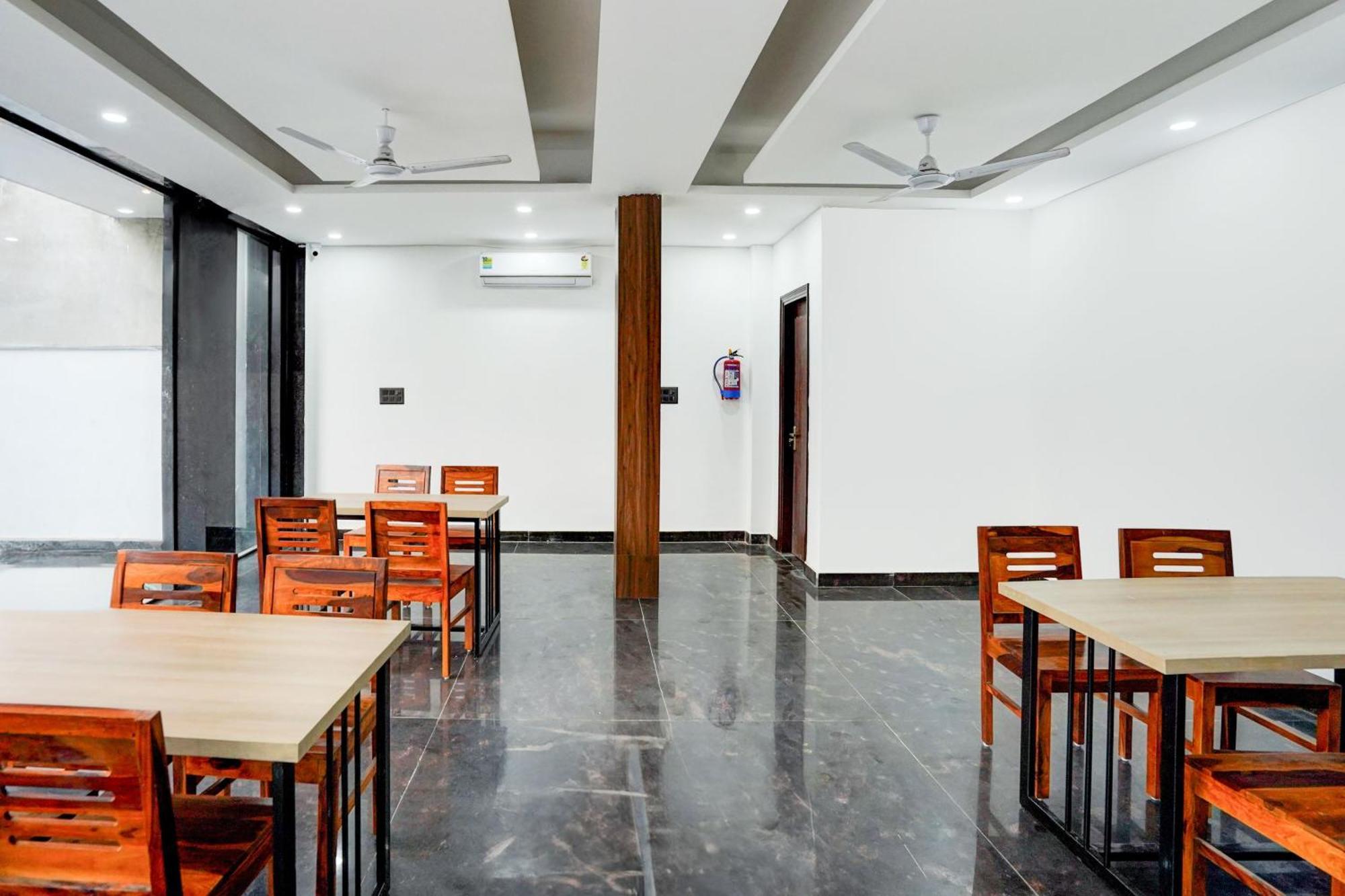 Super Collection O 63 A Noida 호텔 외부 사진